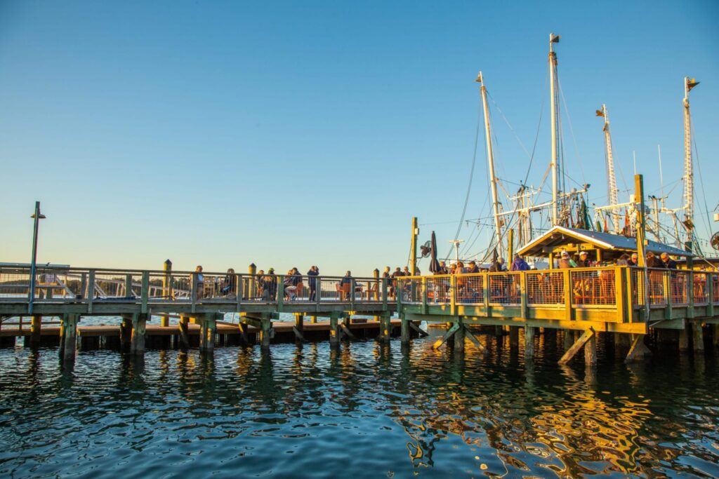 Hudson’s Seafood House on the Docks